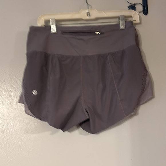 LULULEMON SMOOTH STRIDE SHORTS - Picture 2 of 4